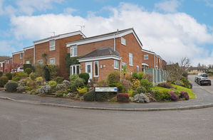 Lake View Avenue Walton